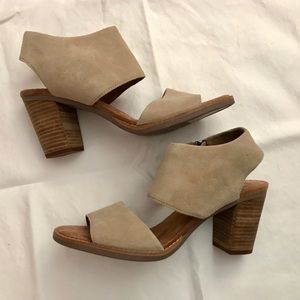 TOMS Taupe Suede Sandals, Size: 8